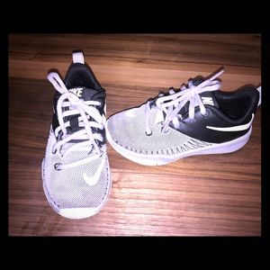 Kids Black & White Nike Shoes 11C